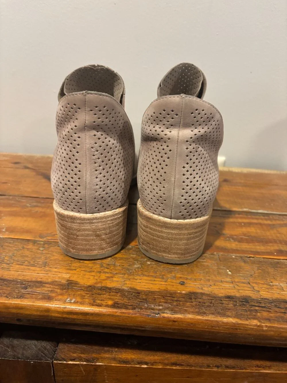 Eileen Fisher Leaf bootie perforated tan suede size 8.
